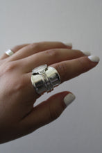 Load image into Gallery viewer, Size 8.5 Spoon Ring