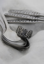 Load image into Gallery viewer, Retro Spoon Ring