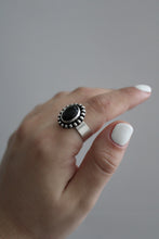 Load image into Gallery viewer, Size 8.5 Onyx Ring