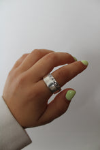 Load image into Gallery viewer, Size 8.5/9 Spoon Ring