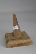 Load image into Gallery viewer, Size 8 Spoon Ring