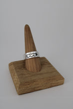 Load image into Gallery viewer, Size 9 Spoon Ring