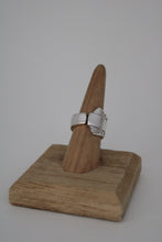 Load image into Gallery viewer, Size 7.5 Spoon Ring