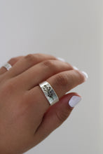 Load image into Gallery viewer, Size 8.5 Spoon Ring