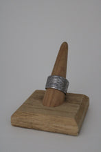 Load image into Gallery viewer, Size 9.5 Spoon Ring