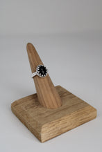Load image into Gallery viewer, Size 5.5 Onyx Ring