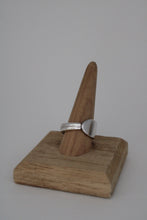 Load image into Gallery viewer, Size 10.5 Spoon Ring