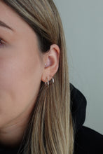 Load image into Gallery viewer, Classic Hoop Earrings