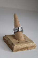 Load image into Gallery viewer, Size 9 Spoon Ring