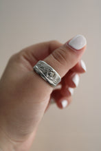 Load image into Gallery viewer, Size 8.5 Spoon Ring
