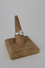 Load image into Gallery viewer, Size 8.5 Spoon Ring