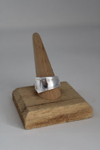Load image into Gallery viewer, Size 12.5 Spoon Ring