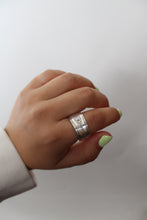 Load image into Gallery viewer, Size 7.5 Spoon Ring