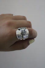 Load image into Gallery viewer, Size 8.5 Spoon Ring