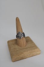 Load image into Gallery viewer, Size 9 Spoon Ring