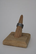 Load image into Gallery viewer, Size 5.5 Spoon Ring