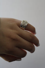 Load image into Gallery viewer, Size 5.5 Spoon Ring
