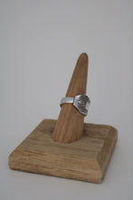 Load image into Gallery viewer, Size 8 Spoon Ring
