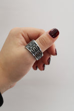 Load image into Gallery viewer, Size 11.5 Spoon Ring
