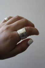 Load image into Gallery viewer, Size 7.5 Spoon Ring