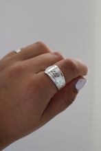 Load image into Gallery viewer, Size 8.5 Spoon Ring