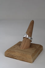 Load image into Gallery viewer, Size 8.5 Spoon Ring
