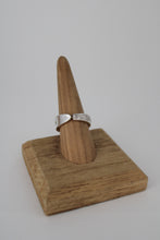 Load image into Gallery viewer, Size 8.5 Spoon Ring