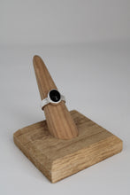 Load image into Gallery viewer, Size 7.5 Onyx Ring