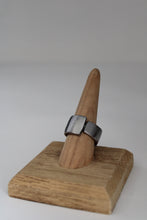 Load image into Gallery viewer, Size 9.5 Spoon Ring