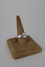 Load image into Gallery viewer, Size 10 Spoon Ring