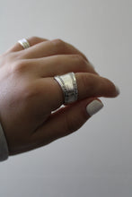Load image into Gallery viewer, Size 7 Spoon Ring
