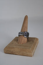 Load image into Gallery viewer, Size 10.5 Spoon Ring