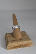 Load image into Gallery viewer, Size 8 Spoon Ring