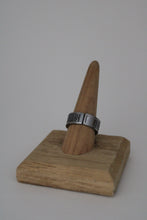 Load image into Gallery viewer, Size 9.5/10 Spoon Ring