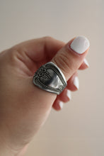Load image into Gallery viewer, Size 9.5 Spoon Ring