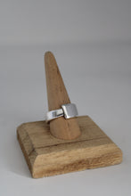 Load image into Gallery viewer, Size 10.5 Spoon Ring