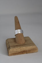 Load image into Gallery viewer, Size 8 Spoon Ring
