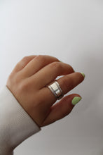 Load image into Gallery viewer, Size 7.5 Spoon Ring