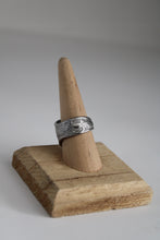 Load image into Gallery viewer, Size 9 Spoon Ring