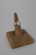 Load image into Gallery viewer, Size 6 Spoon Ring