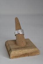 Load image into Gallery viewer, Size 7 Spoon Ring