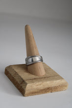 Load image into Gallery viewer, Size 9.5 Spoon Ring