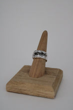Load image into Gallery viewer, Size 7.5 Spoon Ring