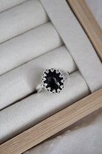 Load image into Gallery viewer, Size 5.5 Onyx Ring