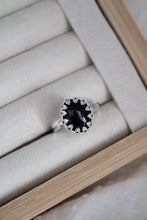 Load image into Gallery viewer, Size 7 Onyx Ring