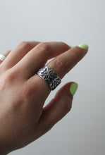 Load image into Gallery viewer, Retro Spoon Ring
