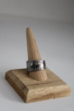 Load image into Gallery viewer, Size 11 Spoon Ring