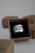 Load image into Gallery viewer, Spoon Ring | Daffodil