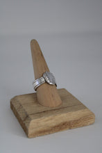 Load image into Gallery viewer, Size 9 Spoon Ring