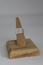 Load image into Gallery viewer, Size 6.5 Spoon Ring